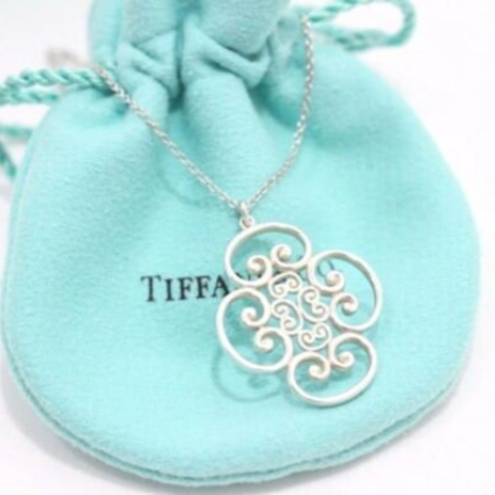 NEW, NEVER WORN!!! Tiffany & Co Silver Picasso Venezia Goldoni Necklace - 16"